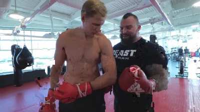 Former Worlds Strongest Man Eddie Hall asks UFC Fighter Alexander "Drago" Volkov to a Boxing only spar