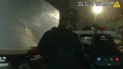 A pol&iacute;cia fala "&eacute; proibido tirar racha"... e o que a pol&iacute;cia faz? Hahaha