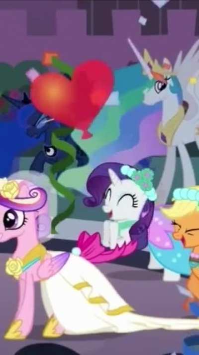Luna jamming out