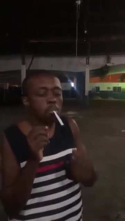 *algum viwer fala de maconha perto do muca* O muca: