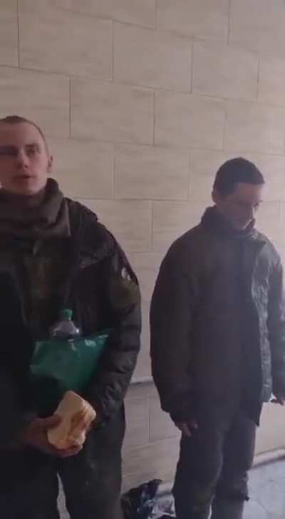 Ukrainians Feed Scared Russian Captives &ldquo;Mom, dad, I didn&rsquo;t want to go to Ukraine. They said that we were going to bilateral exercises with the 25th brigade." Ukrainian media publish videos of captured Russian tankers near Kharkov.