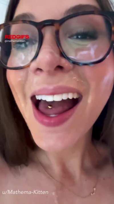 cum on my face makes me feel like such a good girl