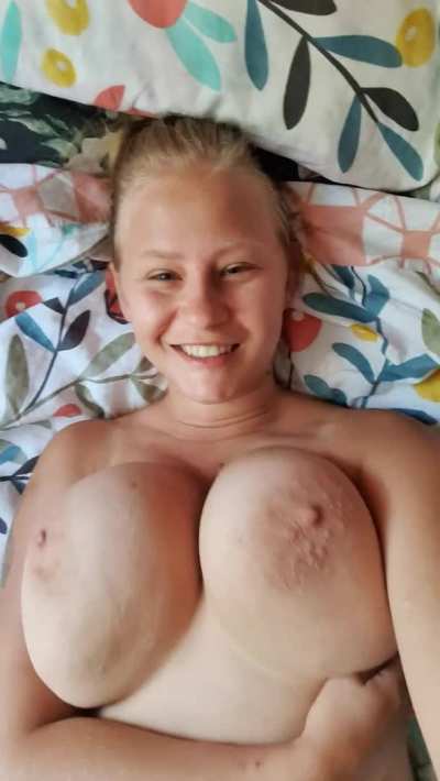 So, as far as my huge boobs are concerned - this is what their bouncing looks like. Enjoy
