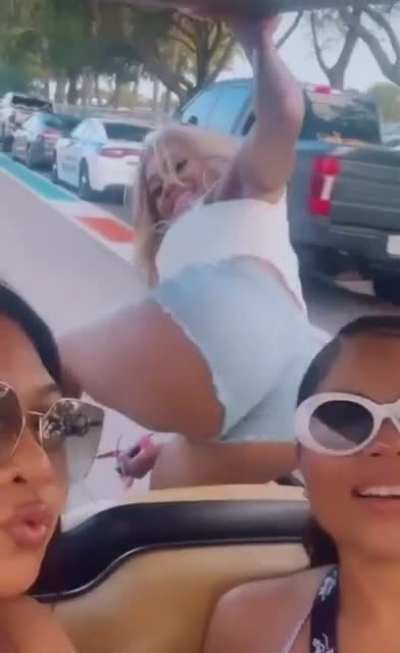 🤩🍑