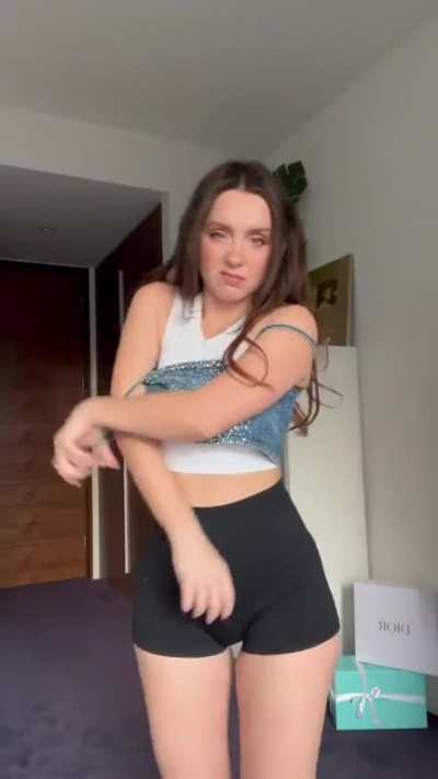 como se le ven los melones a la putita calenta huevos. AleIvanova