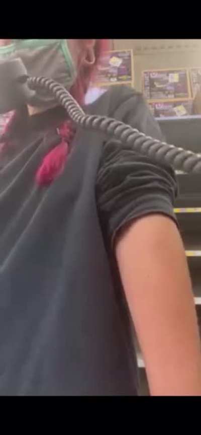 Disgruntle Walmart Employee Quits