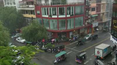 Since y'all liked Siem Reap, here's some summer rain in Phnom Penh, Cambodia!