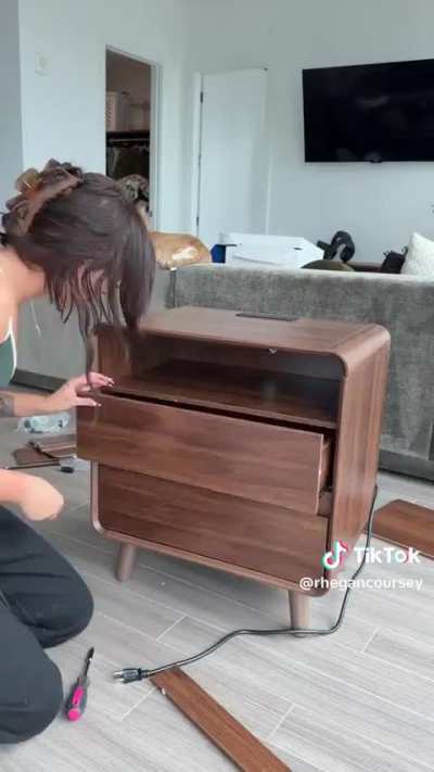 lolll she’s so fucking boring and talentless. I promise the world doesn’t want to see this