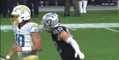 [Highlight] Maxx Crosby&rsquo;s brutal hit on Justin Herbert