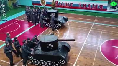 For 2.1mln RUB, they've "reconstructed" the battle of Kursk at the university of Syzran. I can't stop laughing