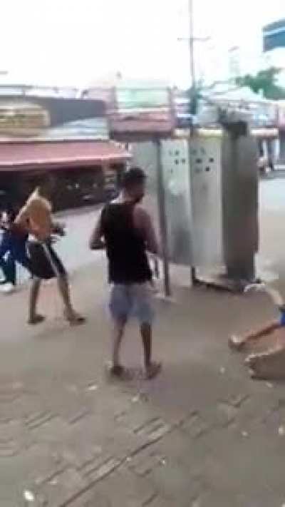 Pow mano a pa&ccedil;oca dele