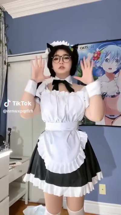 Love maid cosplays sm 🍒🤩😫