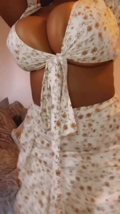 fortheboyswholoveelle