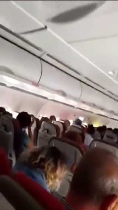 Crew flight announcing possible Colision and people getting panicked