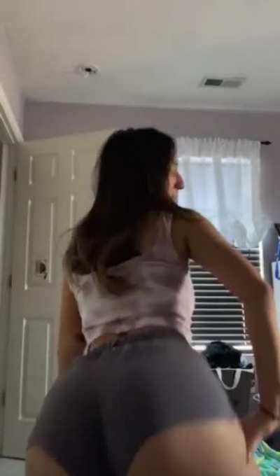 yasmine sams