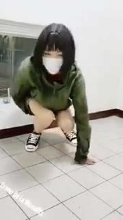 What she doin tho?