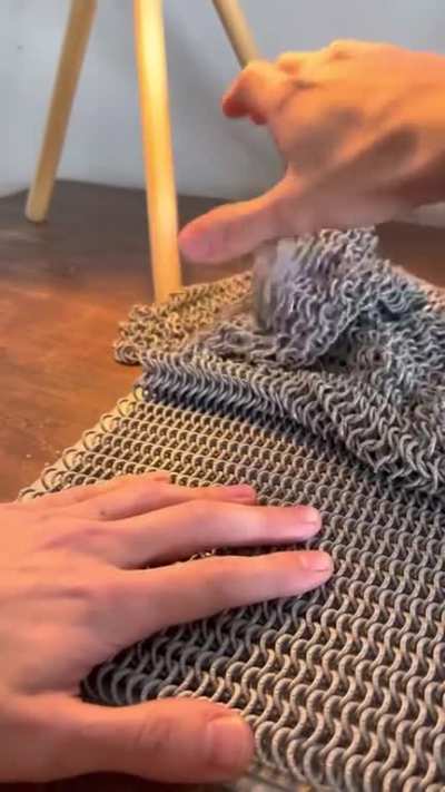 Removing 3d Printed Chainmail (Source in comments)