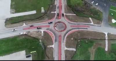They installed a roundabout in Kentucky. It did not go well