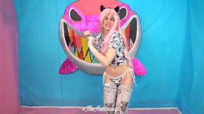 6ix9ine deepfaked into belle Delphine