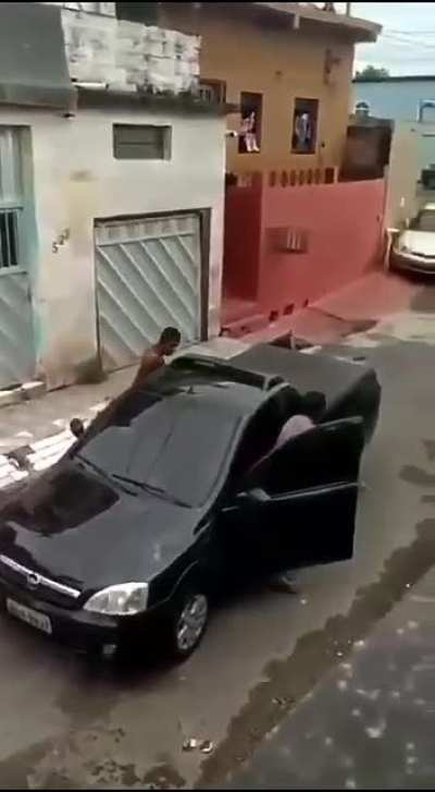 This feels like a GTA 5 clip