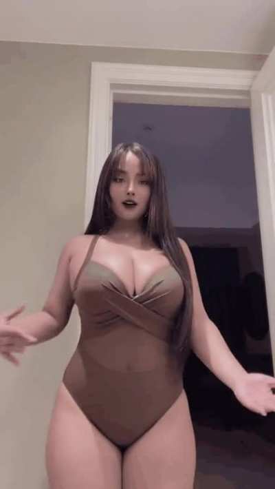 Hope ya'll like curvy Asians.