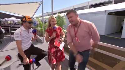 Alonso response to Crofty attempting "the floss"