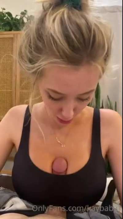 Big Sister’s Tits 😈