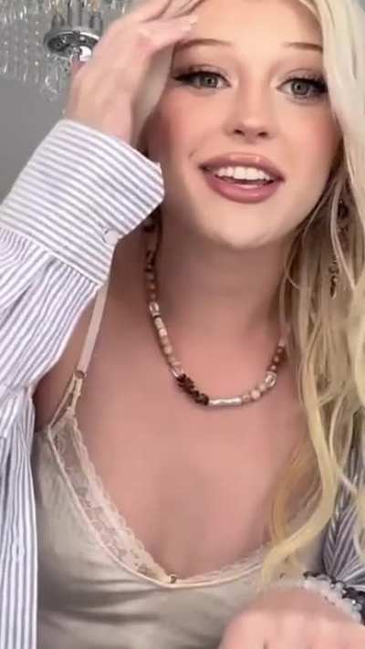 Mmmh that tongue 😍