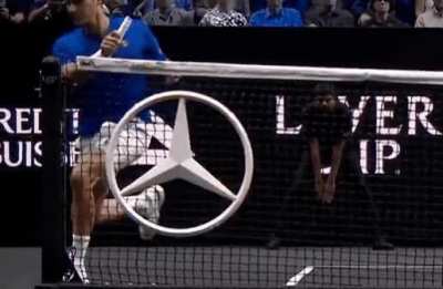 Roger hits the ball through the hole somehow 😆