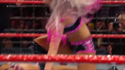 Alexa Bliss finishes the &ldquo;Boss&rdquo; to keep the title