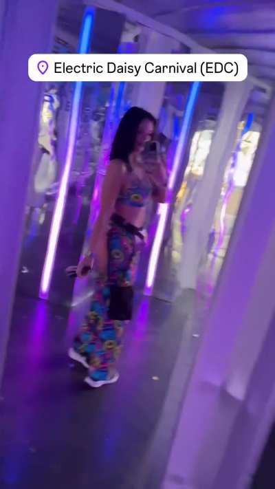 She&rsquo;s so hot