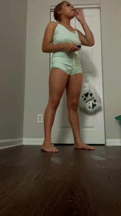She nice wit it