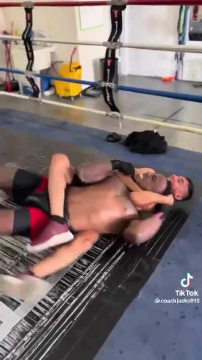 Boxer vs Grappler 