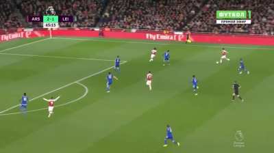 Posting an &Ouml;zil pass every day until Arsenal play a game. Day 88: a gorgeous move v. Leicester, 2018.