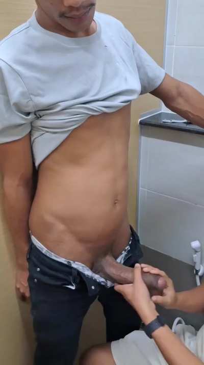 IT WAS BIG. Met this man from southern part of Thailand chillin alone in the hut so I asked him to follow me to the bathroom