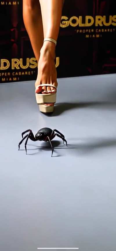 Reya crush spider