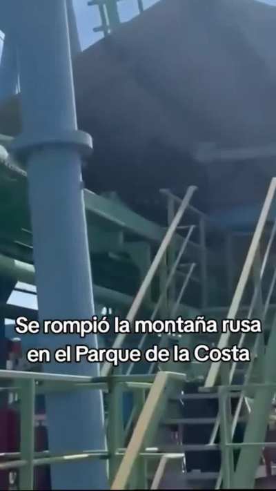 Así se vivió la falla técnica de la montaña rusa del Parque de la Costa este fin de semana