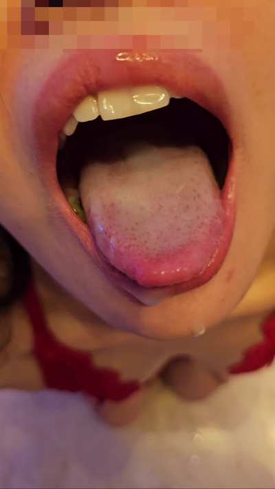 Painting her tongue