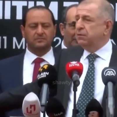 İşte aradığımız omurgalı siyaset helal olsun &uuml;mit hoca👏🏼👏🏼👏🏼