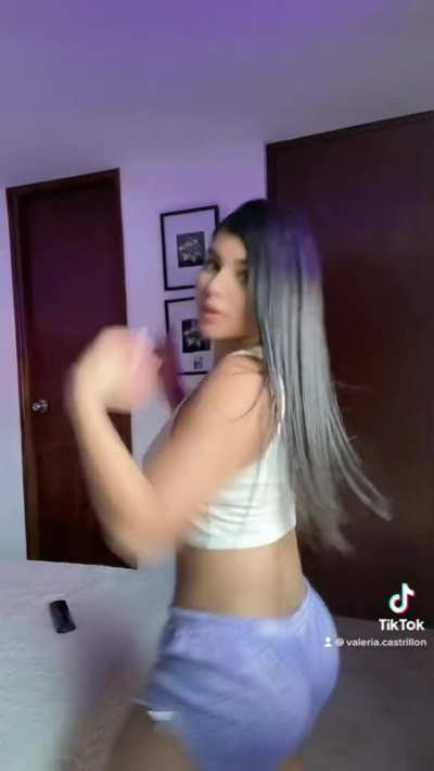 Latina moves