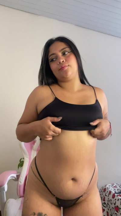 Some tatts, no piercings, latina, 18 and small boobs 😳 Do you think I&rsquo;m still fuckable?