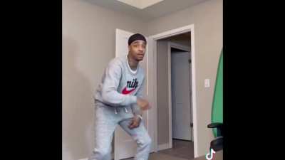 me hearing this from the kitchen high af making a pre stream meal🕺🏾