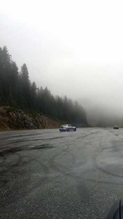 Took a cruise up to the "Mexican Mountains" met a German man who just picked up his new car and very politely ask if he could show off. (Old snapvideo)