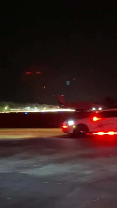 Video of a FedEx 757 making a belly landing at Chattanooga (From Hamilton County EMS's Facebook page)