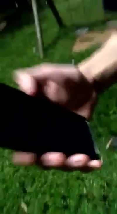 Umild desvendando a lenda do homem das car&ccedil;a erguida