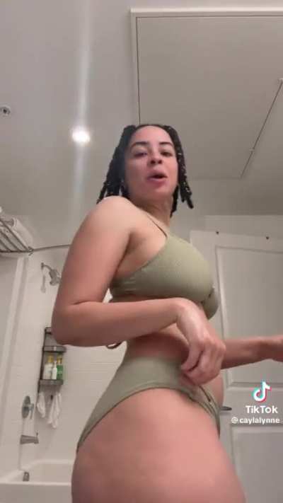 Super thick and sexy 🥸