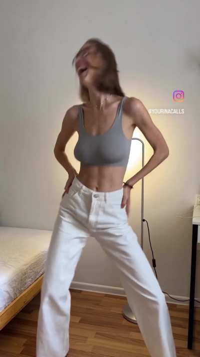 👩🏼&zwj;🔬