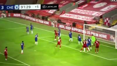 Kepa not reacting to a cross and getting yelled at by his defense