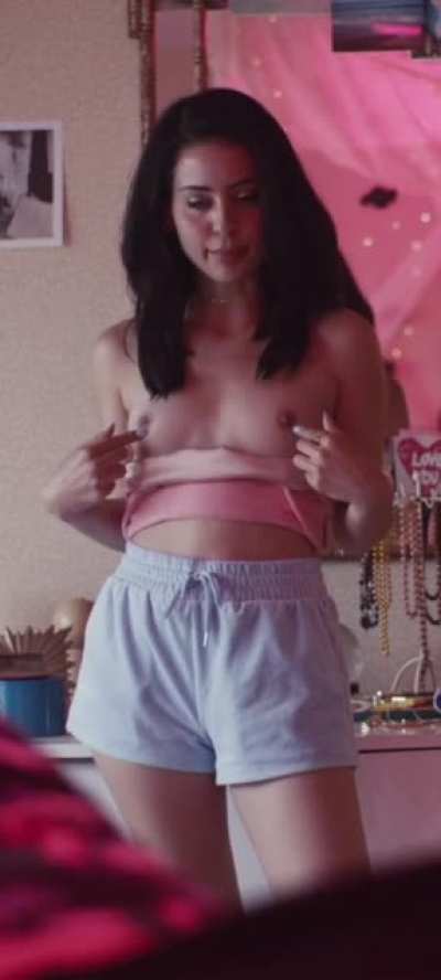Alexa Demie