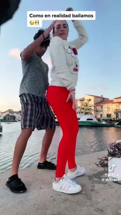 😱